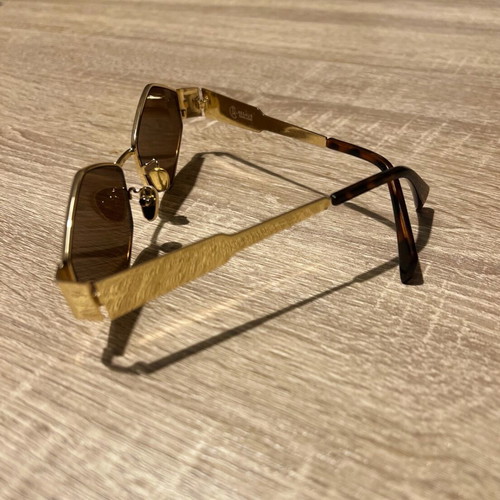 Brown sunglasses with gold frame new