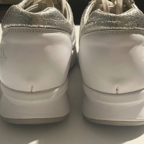 Lumberjack sneakers white like new with silver details size 39
