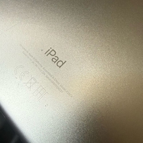 iPad 8th used for parts, pack of 5 pieces