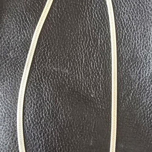 Silver chain like new