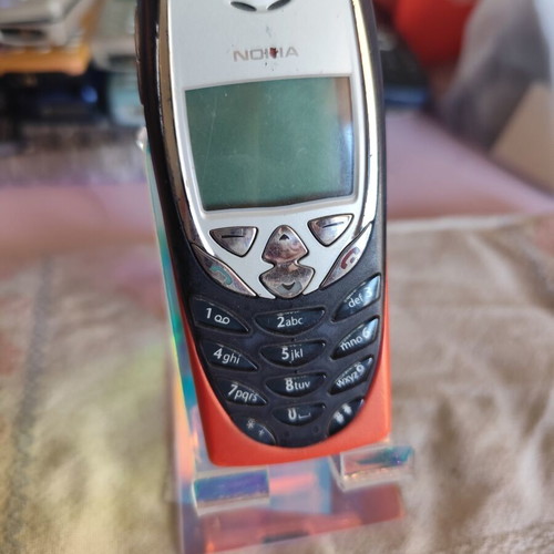 Nokia 8310 used vintage phone with new battery and custom GIDINNESS engraving
