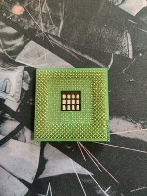 Intel Pentium 4 SL57W 1.7ghz socket 423 processor used