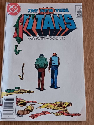 New Teen Titans (1980) #39 comic used, English