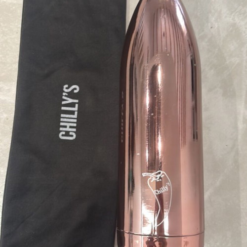 Chilly’s Bottle rose gold used with protective case
