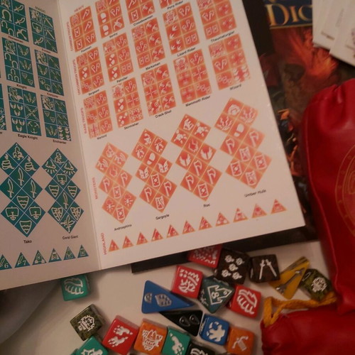 Dragon Dice TSR dice game like new, 1995, about 100 dice