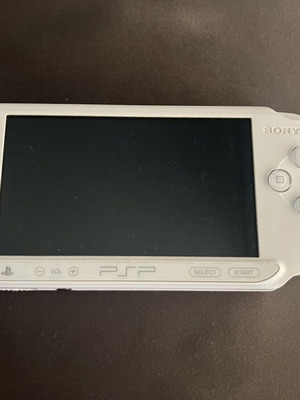 Sony PSP Street like new with 64GB memory card and charger