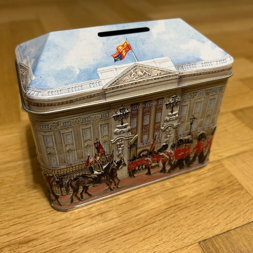 Metal decorative box used with United Kingdom theme