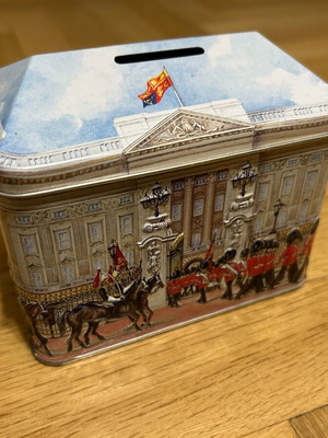 Metal decorative box used with United Kingdom theme