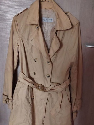 Arquette trench coat size M new, beige