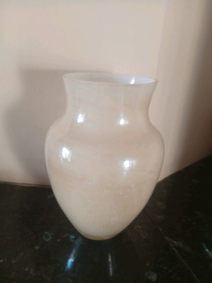 Vintage opaline vase like new, ivory color, 20 cm height