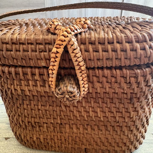 Small women's bag handmade from rattan, new, size 21/15