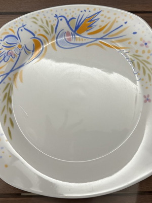 Collectible porcelain plate with G. Stathopoulos design, set of 12