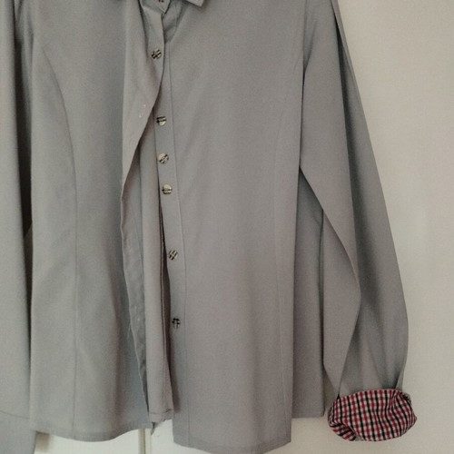 Women's shirts used, set of 2, gray and beige, size XL