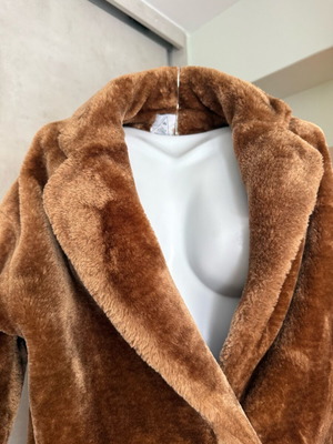 KNL synthetic fur coat brown like new, size small