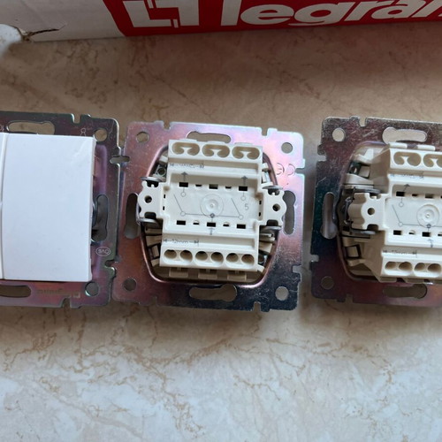 Legrand Valena electrical supplies new, 10 sockets, 10 switches, 3 for TV, 1 telephone