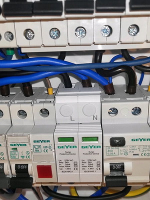 Ηλεκτρολογικός πίνακας καινούργιος μονοφασικός με σύστημα πυρόσβεσης