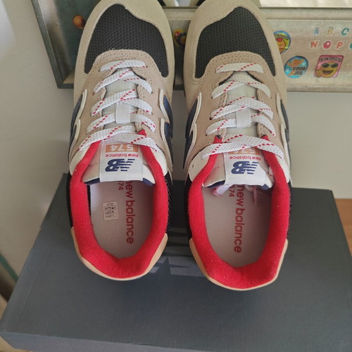New Balance 574 sneakers size 37 new beige with blue and red details