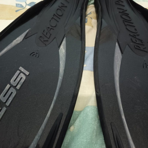 Cressi Reaction Pro diving fins used, size 8-9 or 42-43