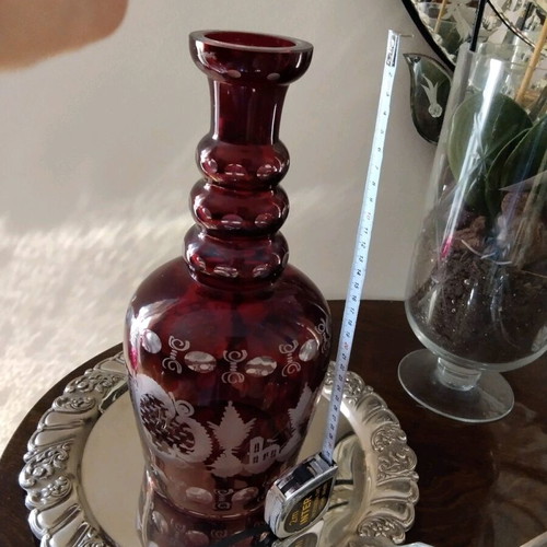 Crystal carafe burgundy new collectible