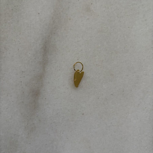Apriati 18K Yellow Gold Heart Charm Pendant like new