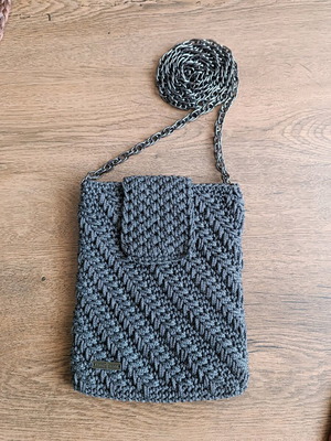 Knitted crossbody bag new gray with chain