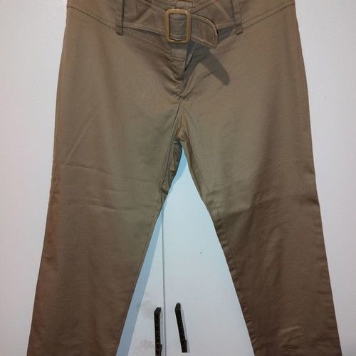 Anonima Capri Pants Large like new, light chocolate color