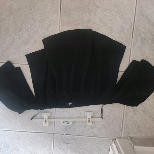 Crop top off-shoulder like new, size S
