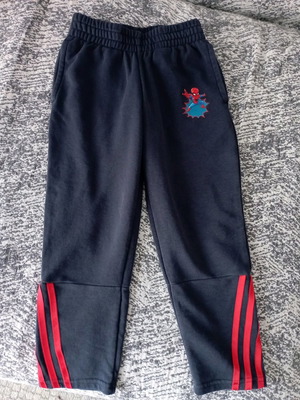 Παντελόνι φόρμας Adidas μεταχειρισμένο για αγόρι 4 ετών 104 cm
