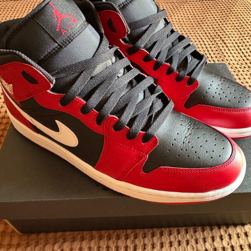 Air Jordan 1 Mid new black red white casual shoes size 44.5