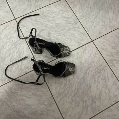 Luigi sandals like new, size 37, black and grey