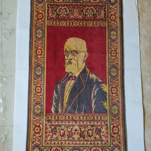 Woven rug with portrait of Eleftherios Venizelos used