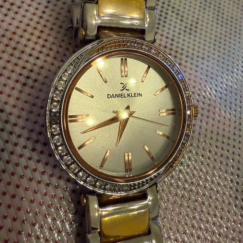 Daniel Klein women's watch like new, multicolor