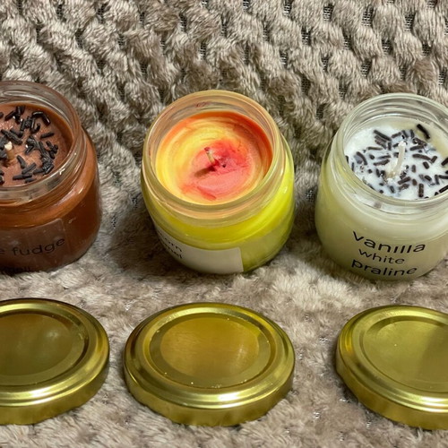 Aromatic candle set like new, caramel popcorn, vanilla chocolate