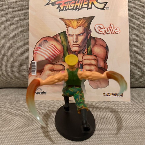Street Fighter DeAgostini collectible figure like new, scale 1:18