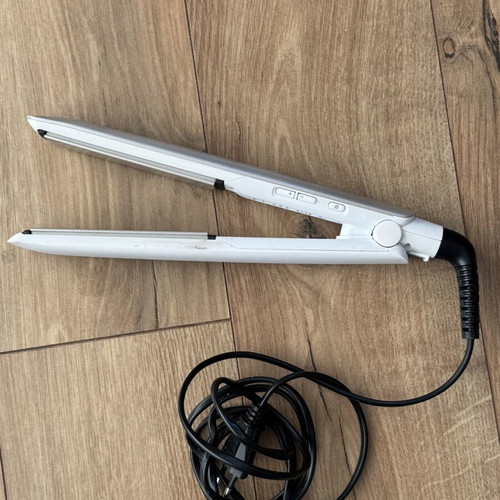 Remington S8901 Hydraluxe Pro Hair Straightener used, digital control
