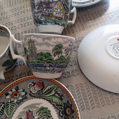 Vintage coffee cups used, colorful, from England