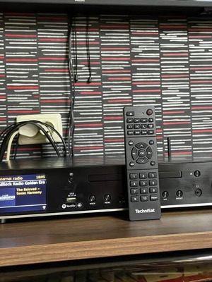 TechniSat DIGITRADIO 143 CD Radio adapter like new