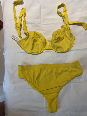 Calzedonia yellow bikini set Large like new