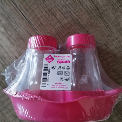 Salt and pepper set fuchsia new, glass with plastic base