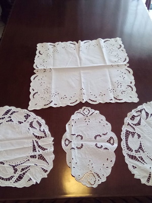 Handmade cutwork doilies set like new