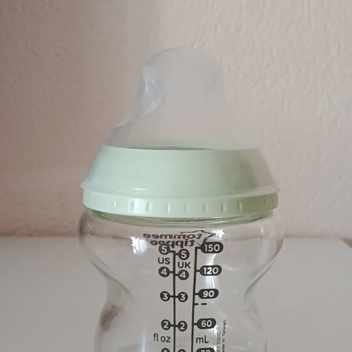 Tommee Tippee Closer to Nature glass bottle 150ml like new