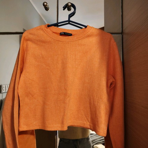 Zara crop sweater like new, orange, size S