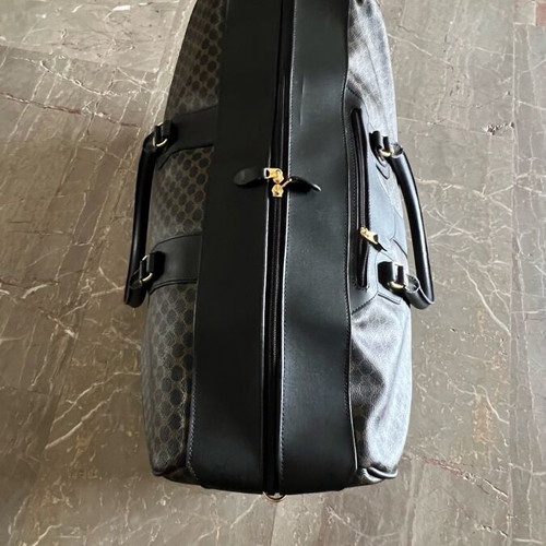 Belle large travel sack like new, black with ochre geometric pattern