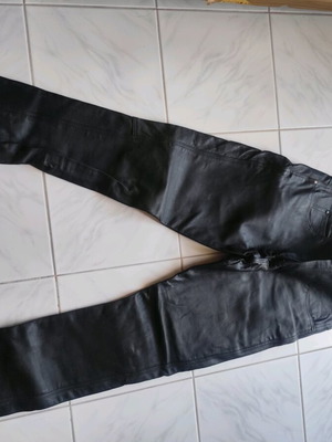 Δερμάτινο παντελόνι για Bikers σαν καινούργιο, μέγεθος Medium, genuine leather με επένδυση