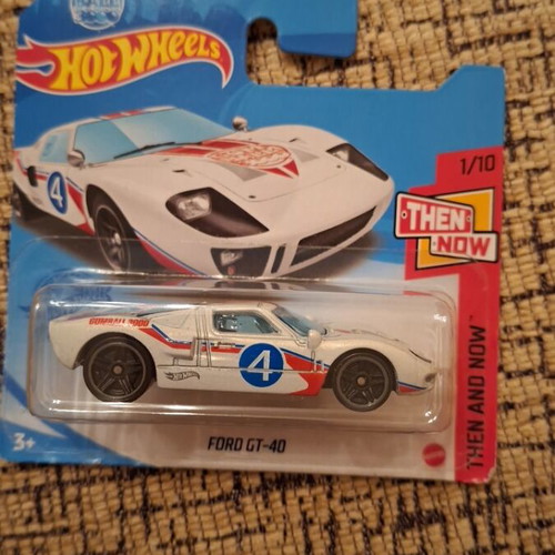 Hot Wheels Ford GT 40 car new