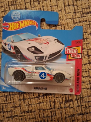 Hot Wheels Ford GT 40 car new
