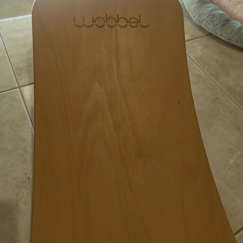 Wobbel wooden balance board Large with pink felt