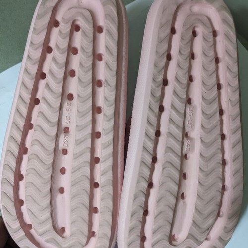 Girls' pink flip flops like new, sizes 36-37