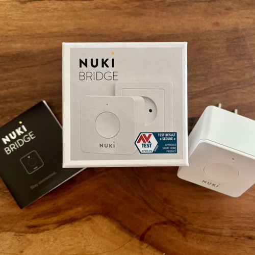 Nuki Bridge like new, white, smart lock Wi-Fi connector