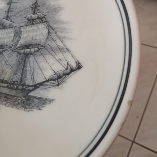 Dousakis Plate "Aris" like new, historic ship design